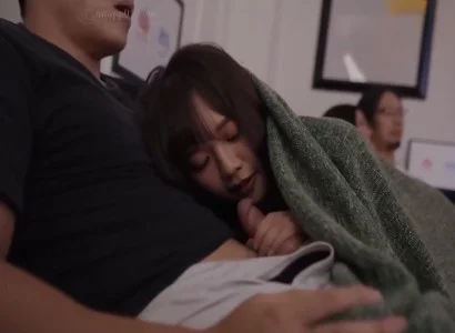 Cô em họ đáng yêu khiến tôi không thể rời mắt